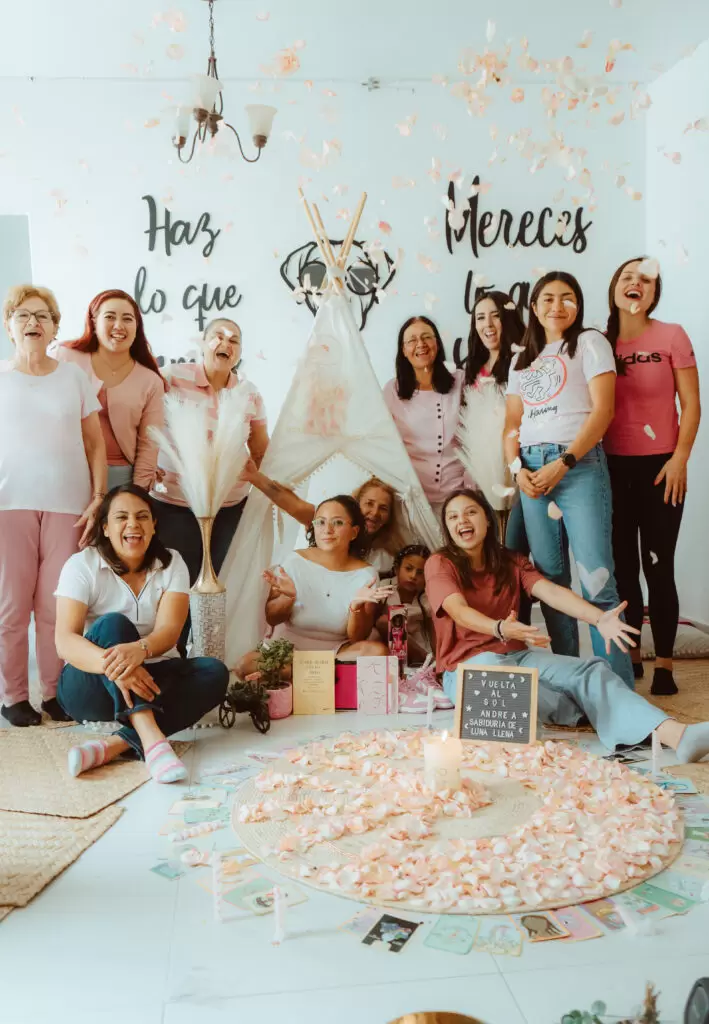 Guía: Crea tu ceremonia de cumpleaños holística con amigas - Alternativas espirituales al baby shower ceremonia de cumpleaños con tu tribu